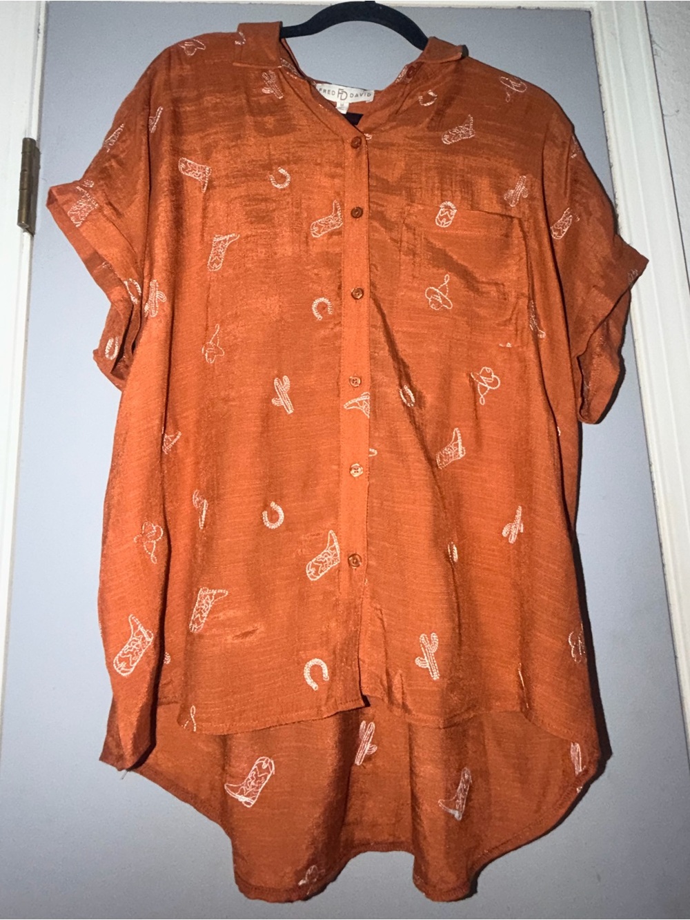 🤠Fred David Casual Orange Short-Sleeve Button Shirt with fun western embroidery